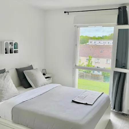 Chic Et Cosy épuré - T3 Appartement *